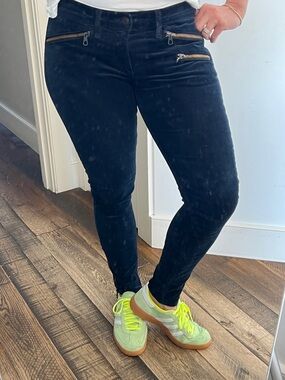 Rag & Bone Dark Blue velvet pants with Gold Zipper details | 29